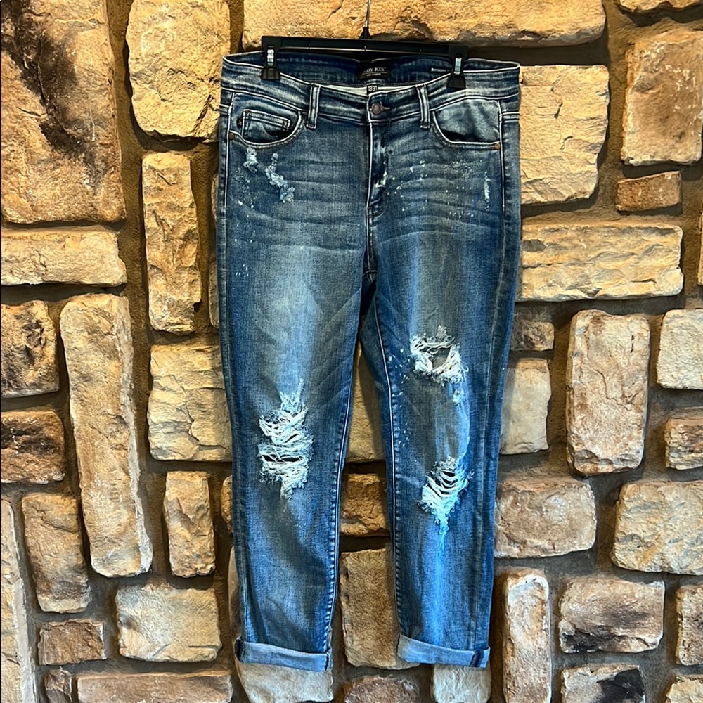 Judy Blue distressed boyfriend jeans size 13/31